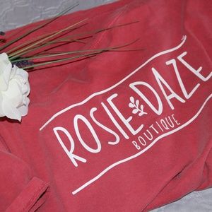 Rosie Daze Graphic T